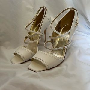 Sexy, white patent leather heels (ESCADA, 8.5)